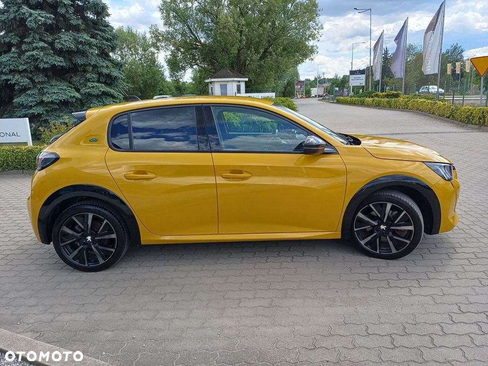 Peugeot 208 - 5