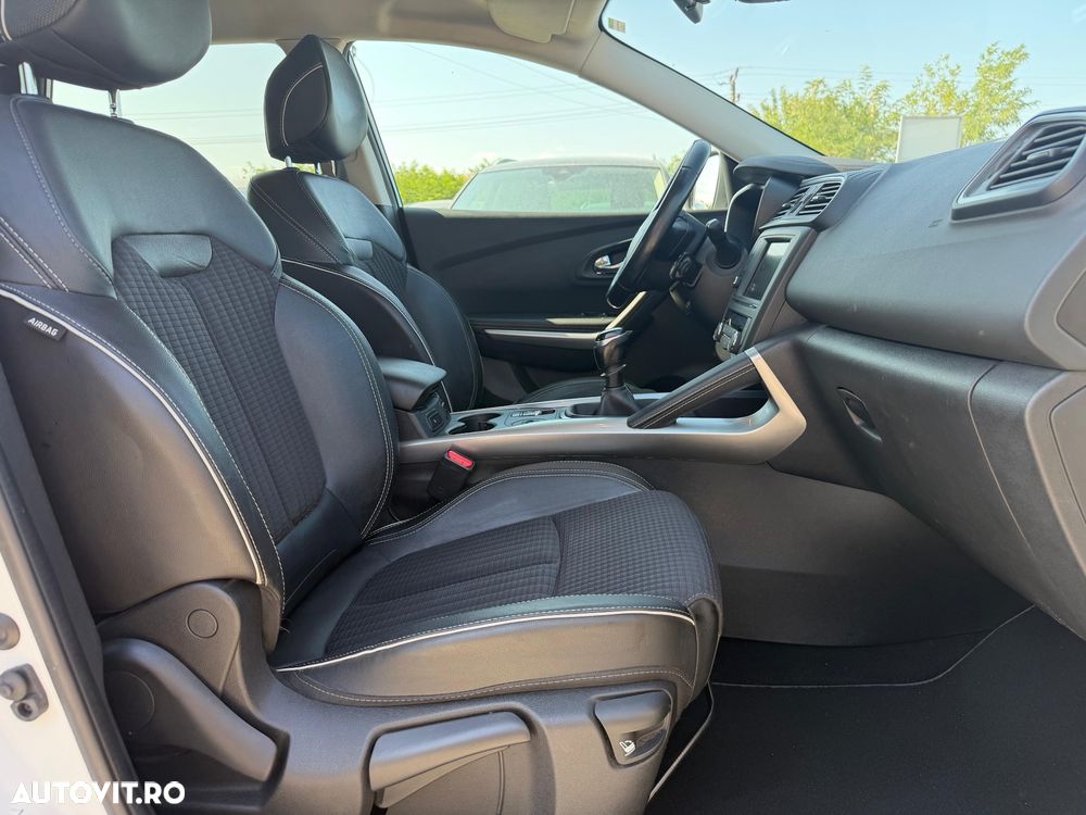 Renault Kadjar Energy dCi 130 Bose Edition - 16