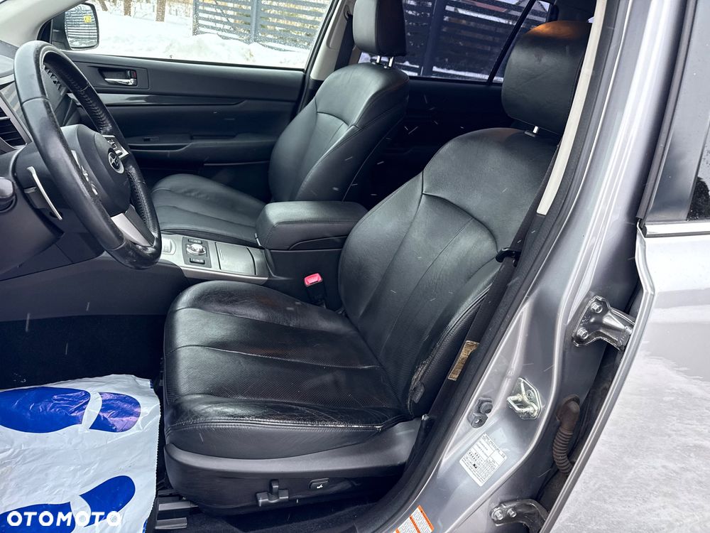 Subaru Legacy 2.5i GT - 13