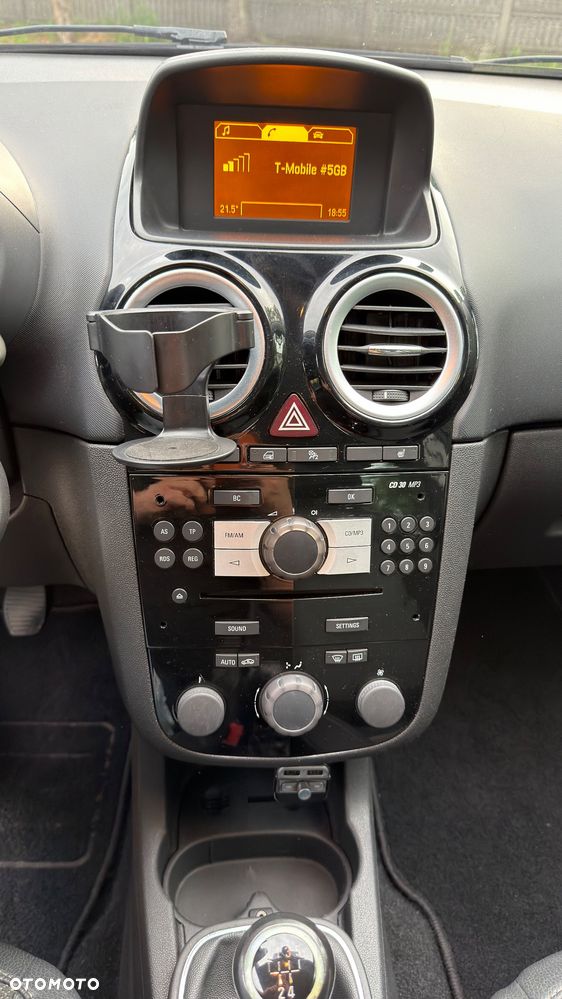 Opel Corsa 1.4 16V Cosmo - 18
