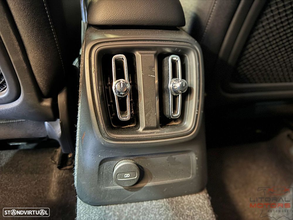 Volvo XC 40 1.5 T5 PHEV Momentum Plus - 37