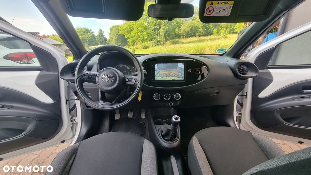 Toyota Aygo X Business Edition - 8