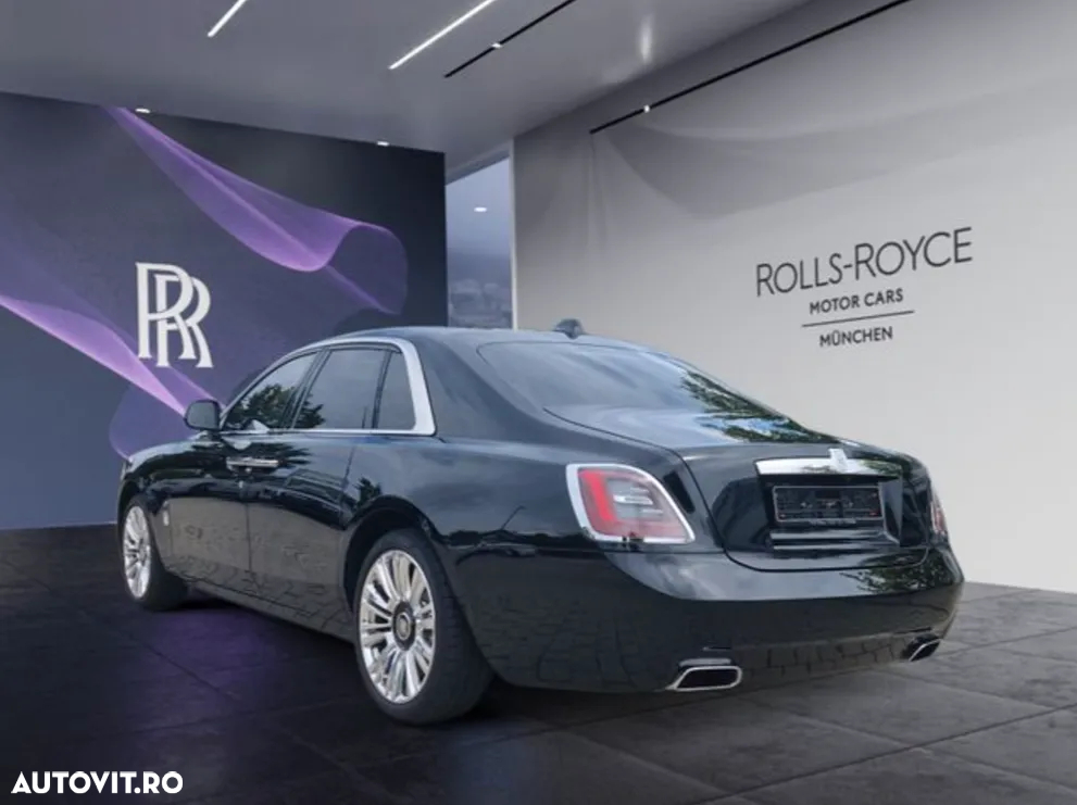Rolls-Royce Ghost - 3