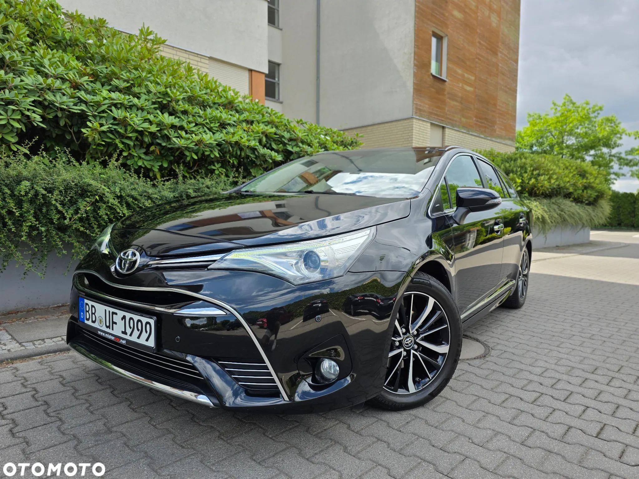 Toyota Avensis Touring Sports 1.8 Team Deutschland - 1