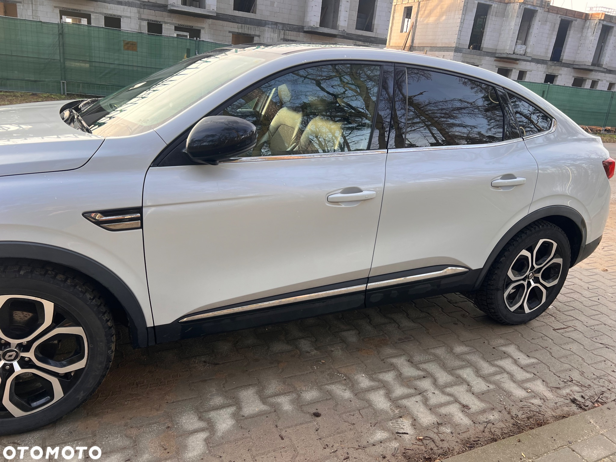 Renault Arkana 1.6 E-TECH Intens MMT - 4