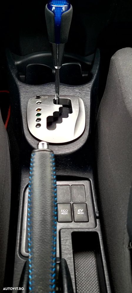 Toyota Yaris 1.5 VVT-i HSD Luna - 13