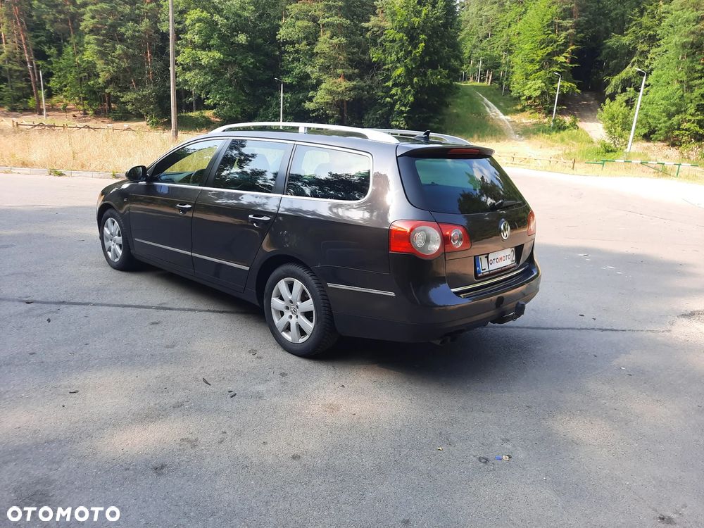 Volkswagen Passat 2.0 TDI DPF Highline - 11