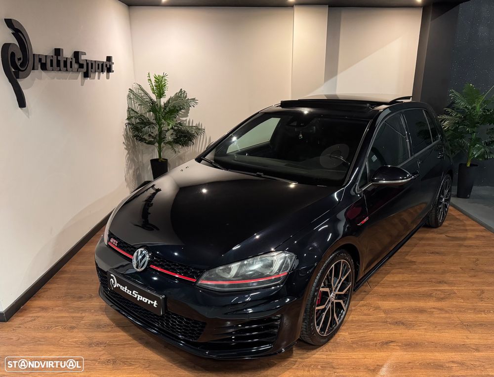 VW Golf GTI Performance BlueMotion DSG - 1