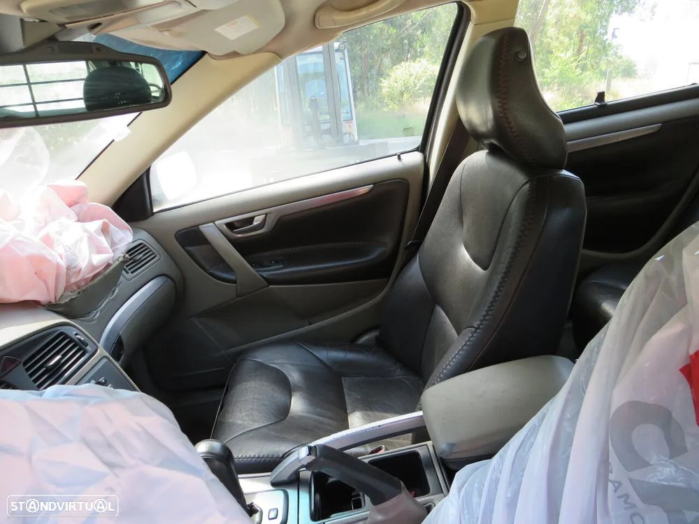 Volvo XC70 I Cross Country 2.4 D5 4X4 (163Cv) de 2003 - Peças Usadas (8530) - 6
