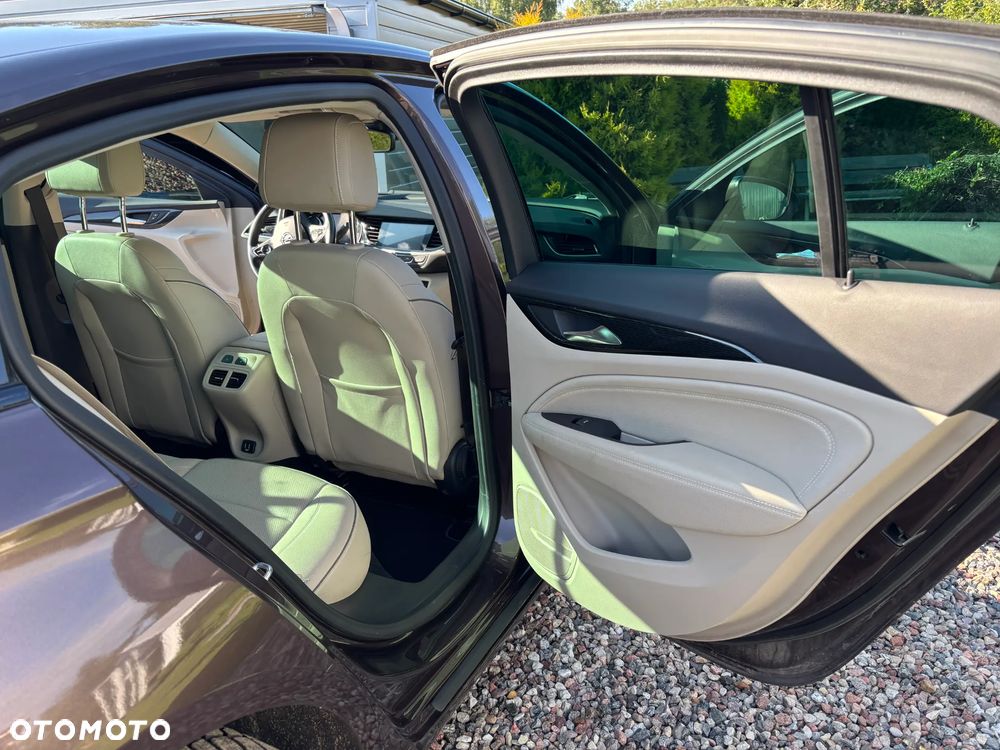 Opel Insignia - 14