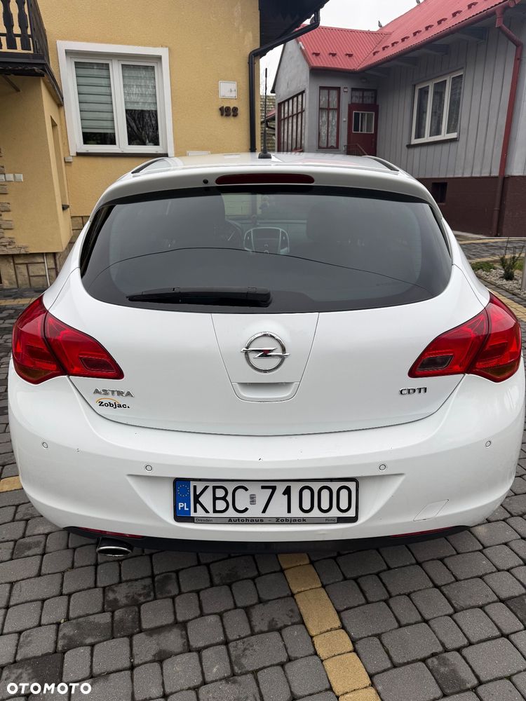 Opel Astra 2.0 CDTI Cosmo - 3