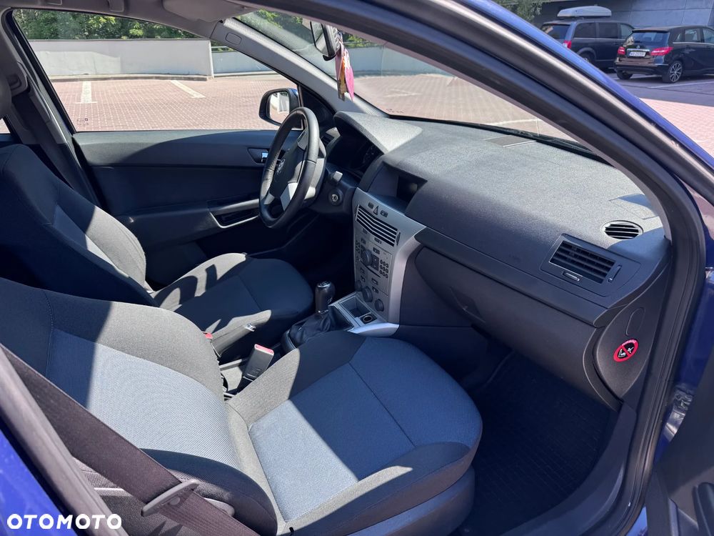 Opel Astra 1.7 CDTI Enjoy - 11