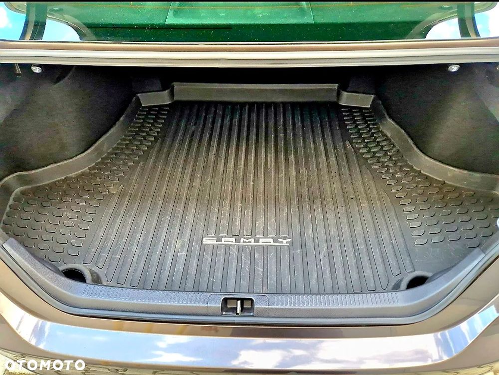 Toyota Camry 2.5 Hybrid Prestige CVT - 28
