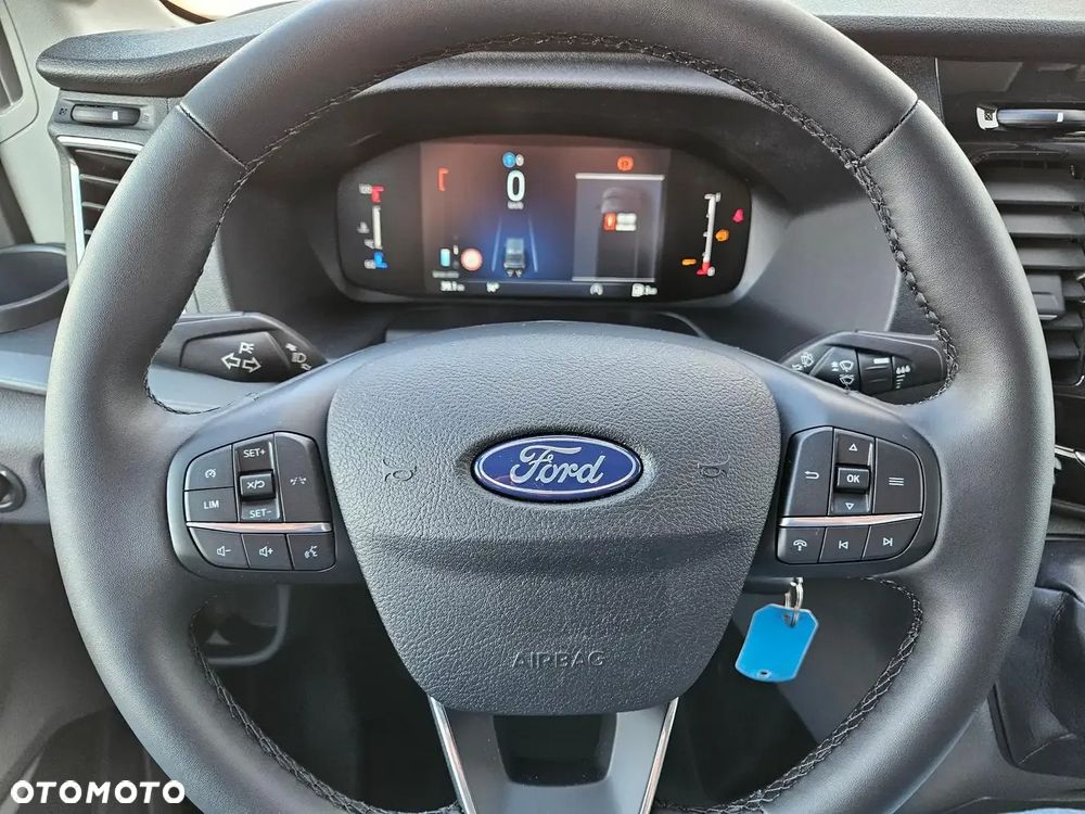 Ford Transit - 12
