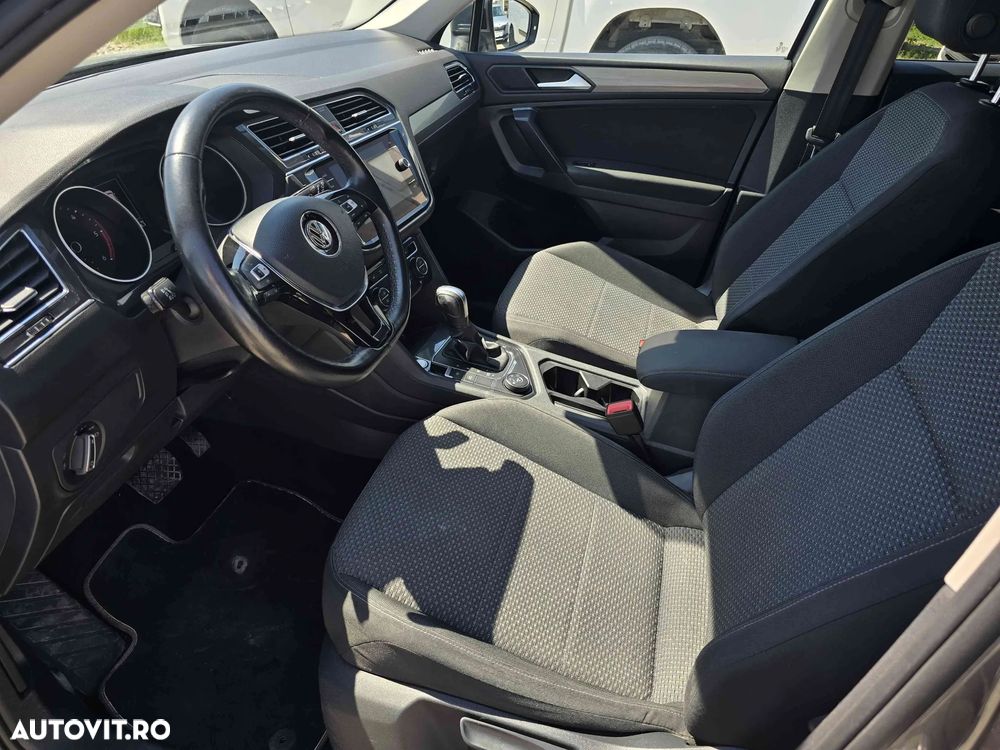 Volkswagen Tiguan - 9