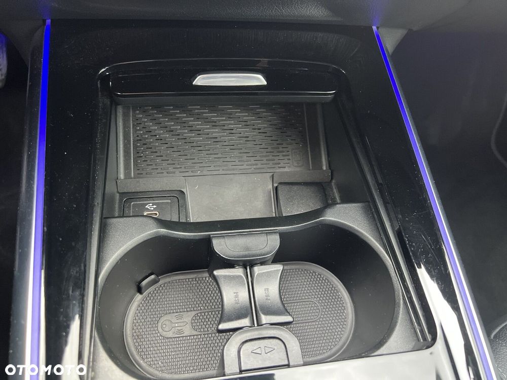 Mercedes-Benz GLA - 28