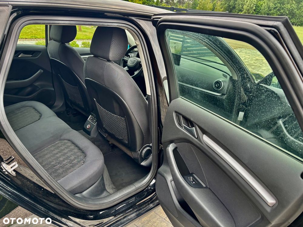 Audi A3 Sportback - 16
