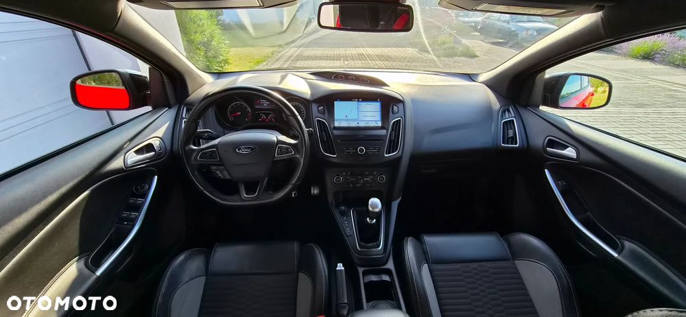 Ford Focus 2.0 EcoBoost ST-2 - 24