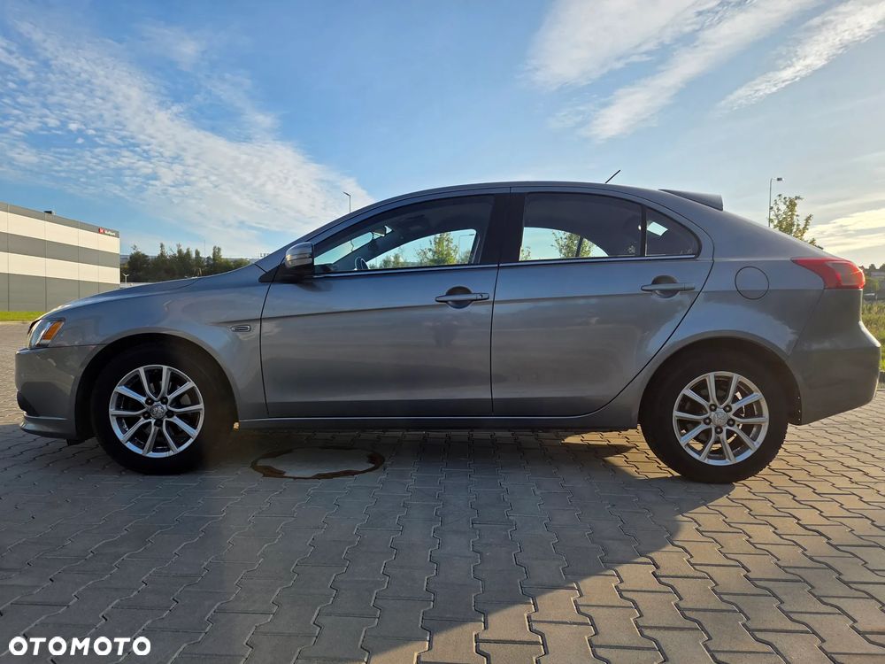 Mitsubishi Lancer 1.6 Invite - 5