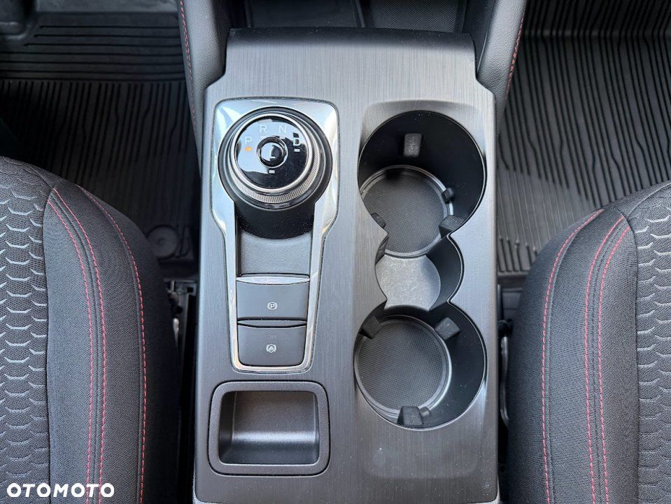 Ford Kuga - 13