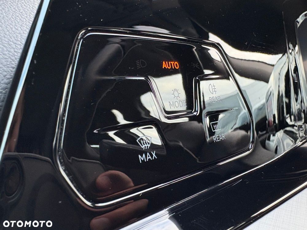 Volkswagen Golf - 23