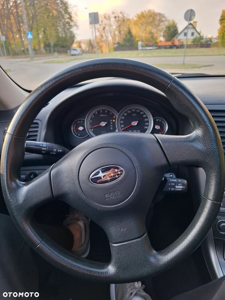 Subaru Legacy - 17