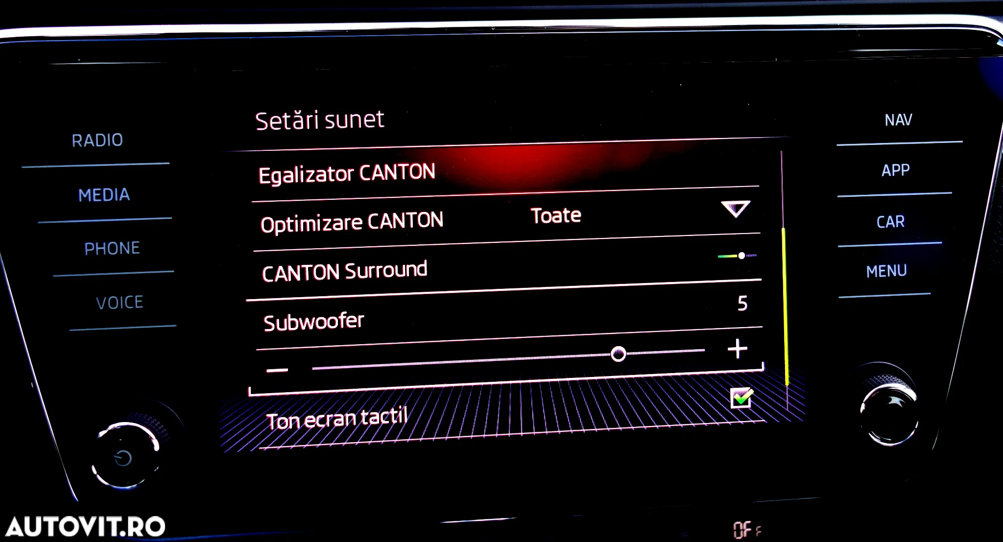 Skoda Superb 2.0 TDI DSG Ambition - 25