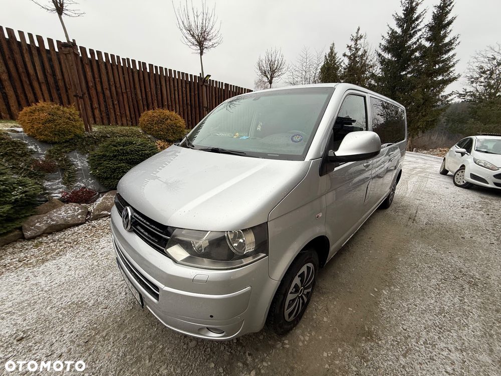Volkswagen Caravelle - 5