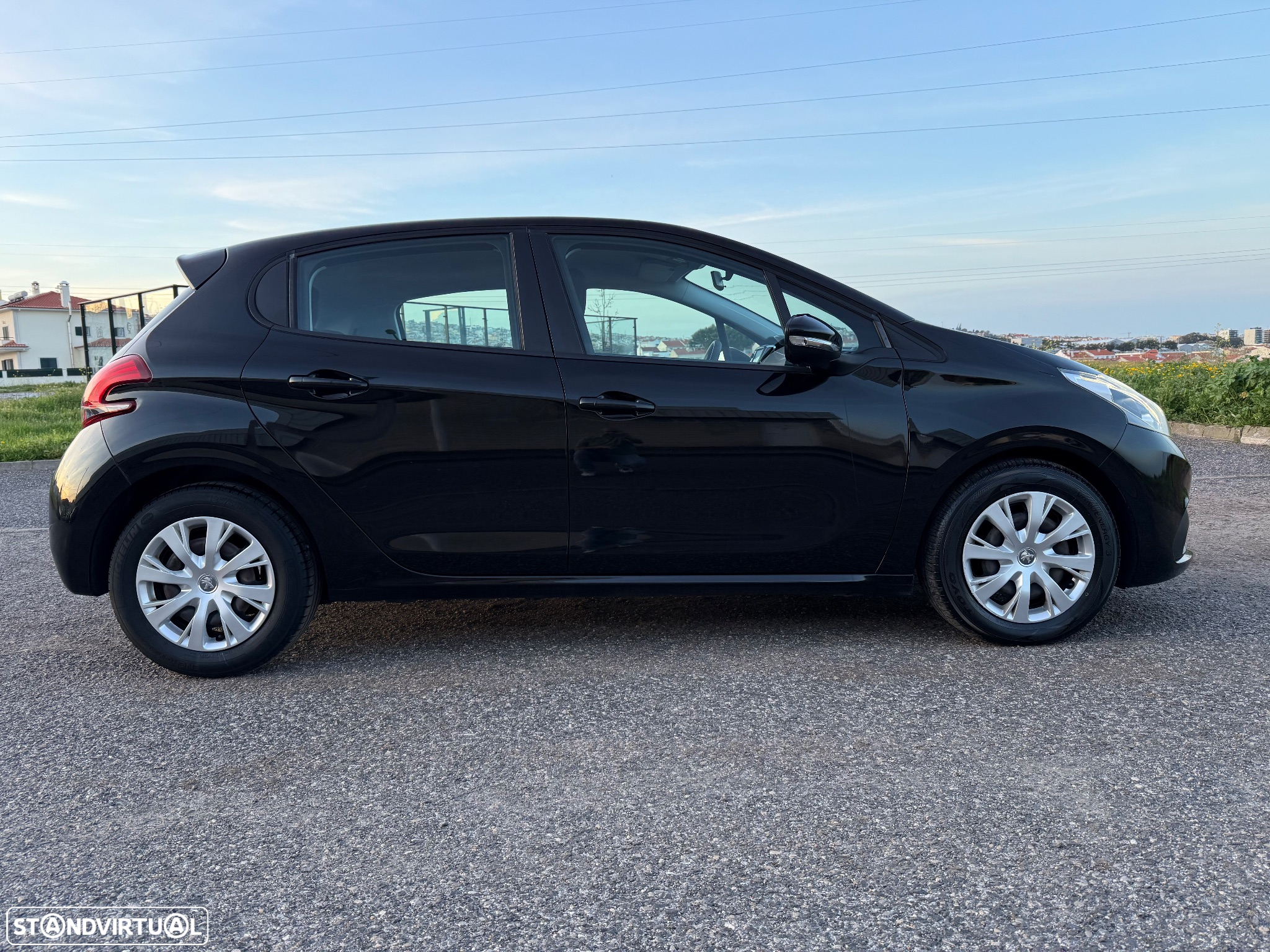 Peugeot 208 1.6 BlueHDi Style - 8