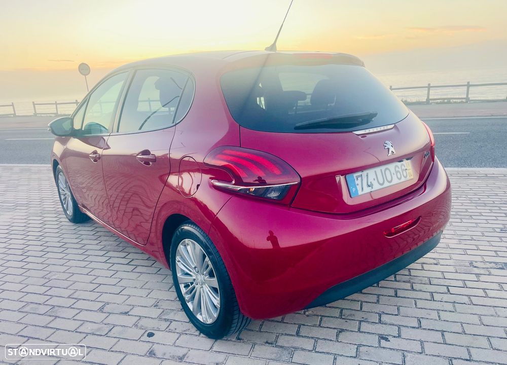Peugeot 208 1.2 PureTech Style - 6