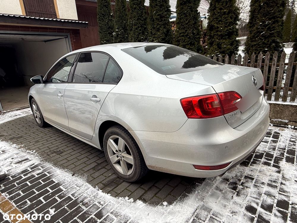 Volkswagen Jetta 1.6 TDI Comfortline - 3