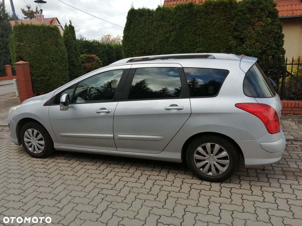 Peugeot 308 - 1