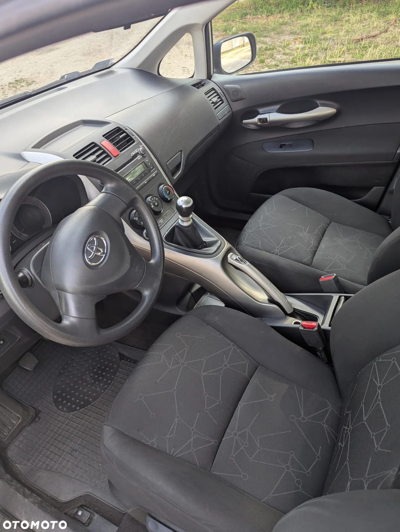 Toyota Auris 1.4 D-4D Terra - 11