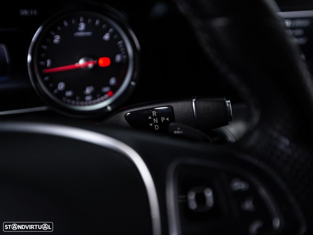 Mercedes-Benz E 220 - 21