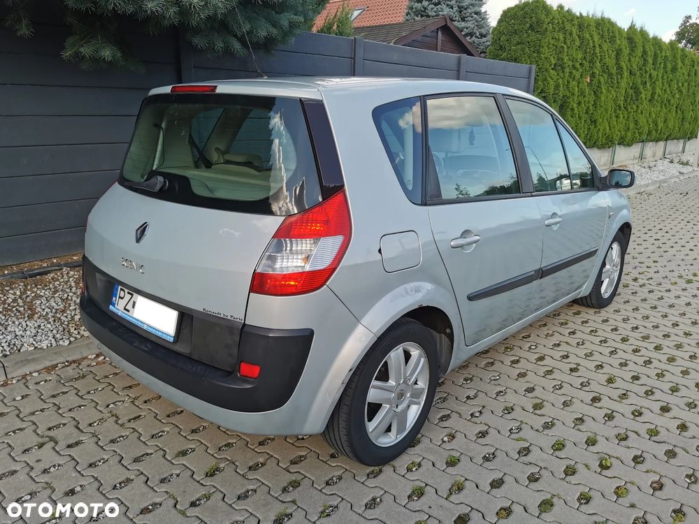 Renault Scenic 1.6 16V Confort Privilege - 2