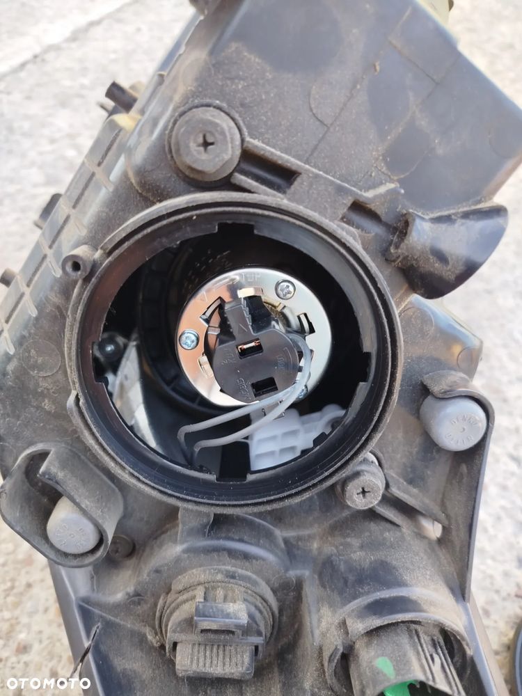 Kia Cee'd 2 II lampa prawa przód przednia soczewka LED Mazowieckie Warszawa - 7