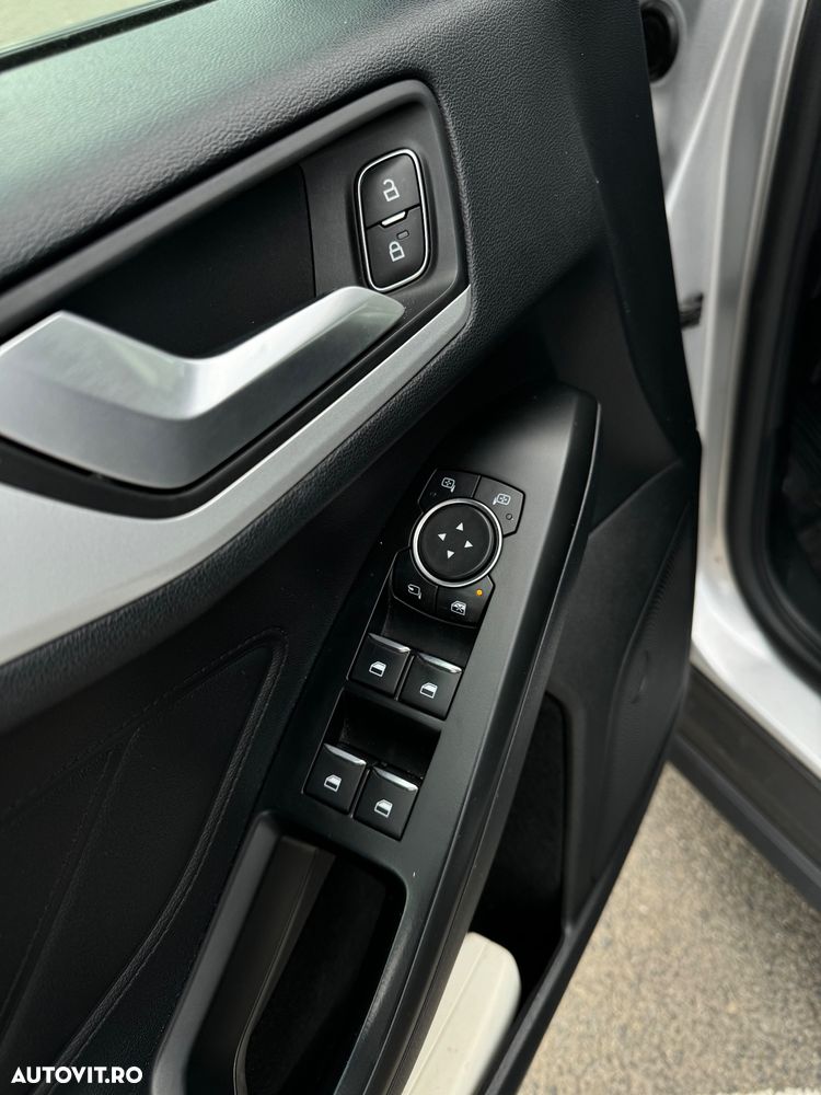 Ford Focus - 11