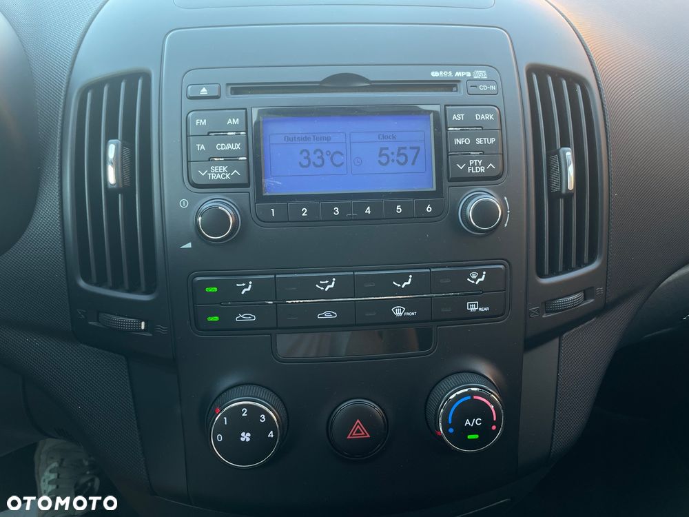 Hyundai i30 1.4 Comfort - 11