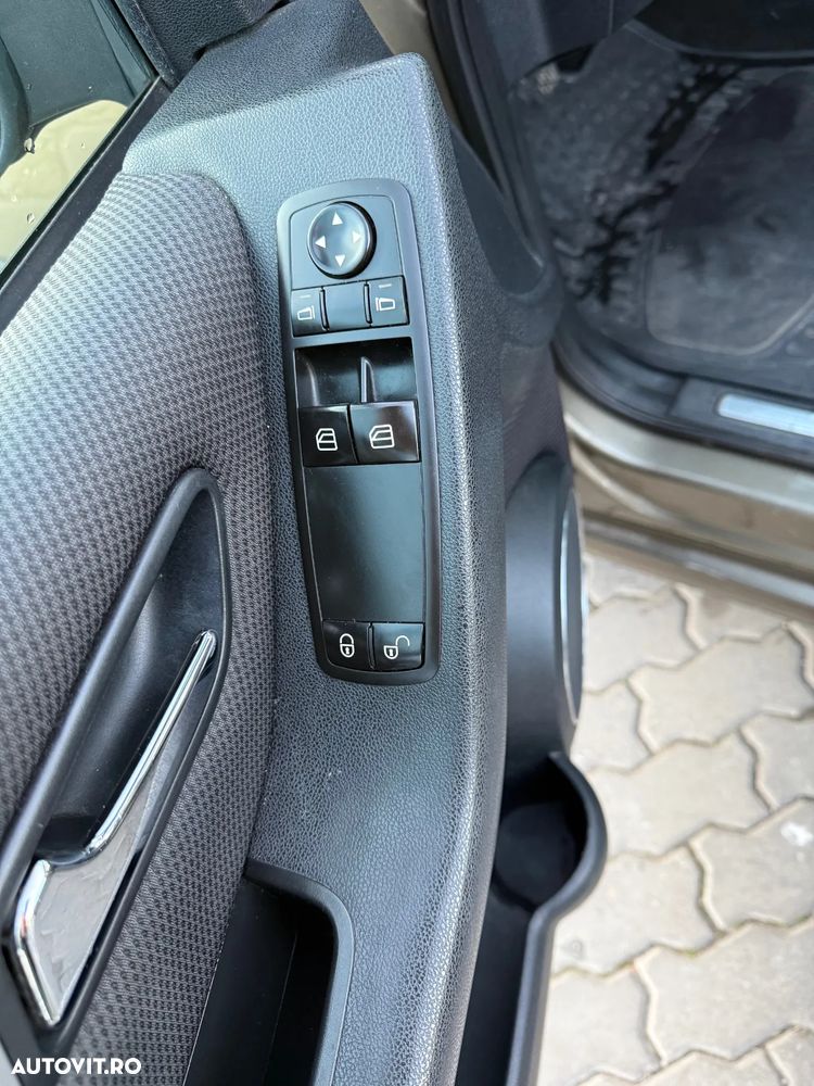 Mercedes-Benz A - 10