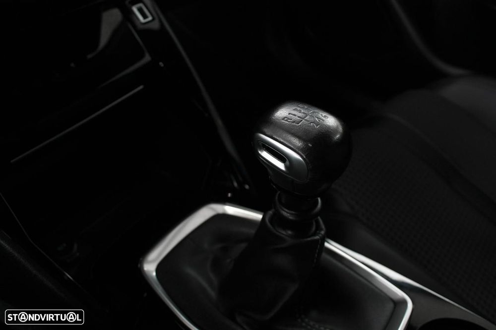 Peugeot 2008 PureTech 130 GT - 31