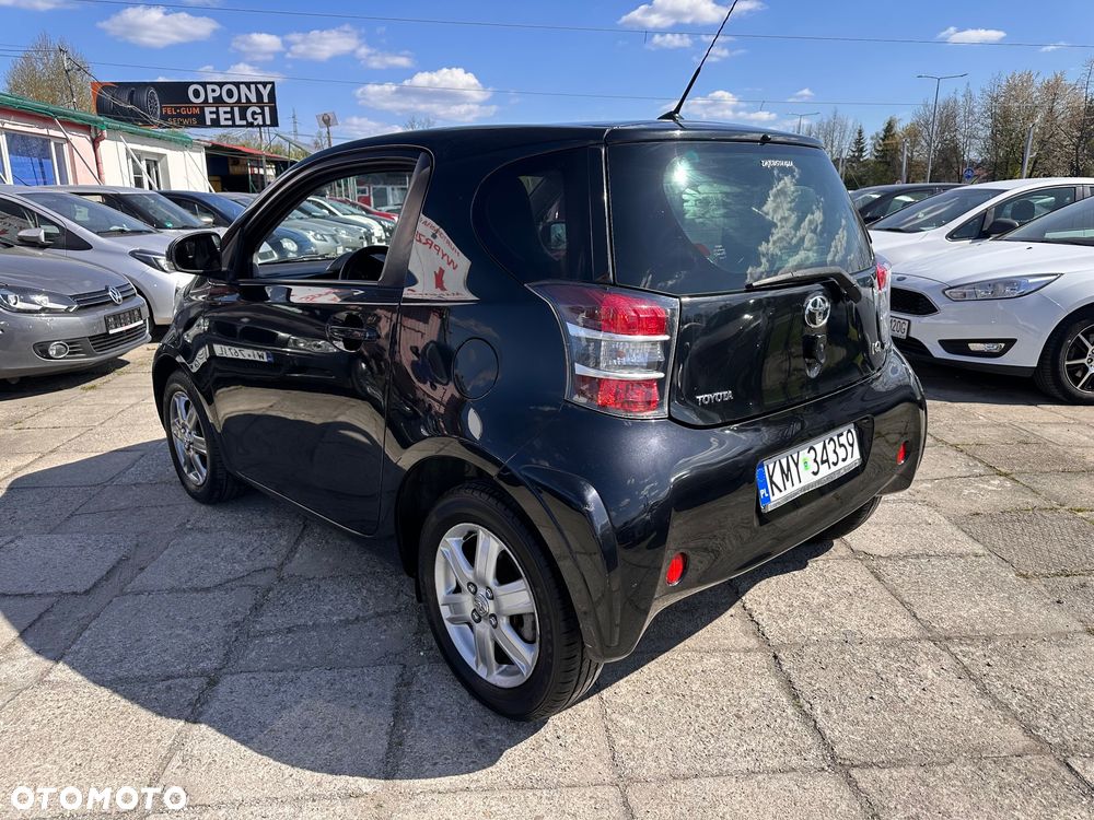 Toyota iQ 1.0 Sol - 23