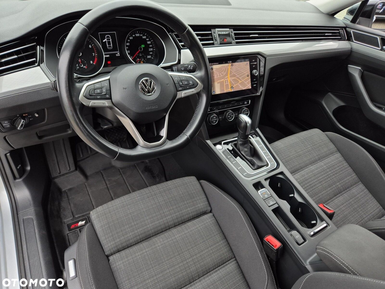 Volkswagen Passat 2.0 TSI Business DSG - 9