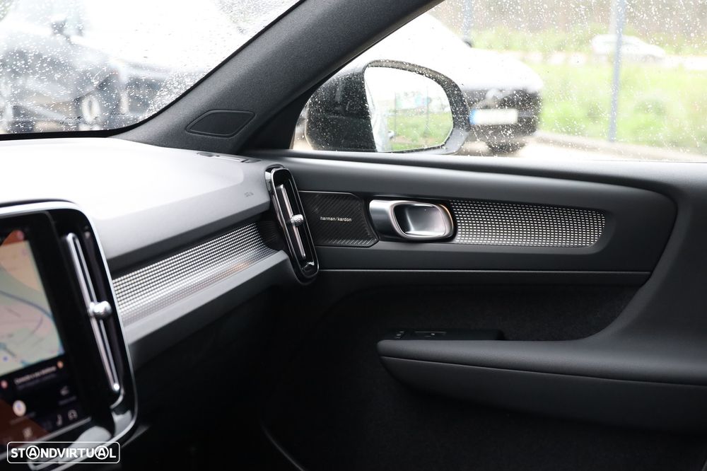 Volvo EX40 82 kWh Single Motor Extended Range Plus - 12