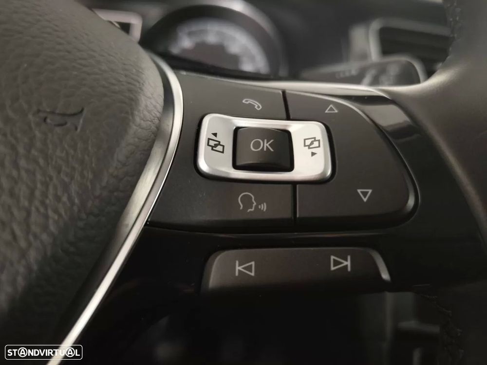 VW Golf 1.6 TDi BlueMotion Confortline - 15