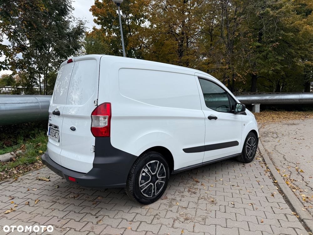 Ford Transit Courier - 3