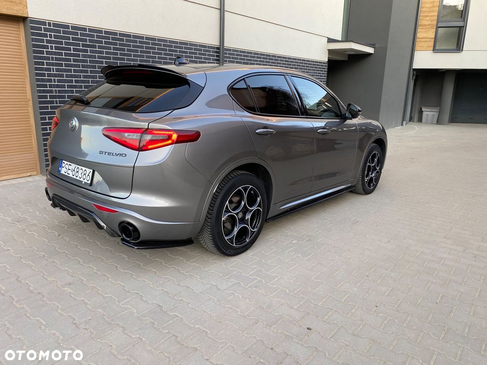 Alfa Romeo Stelvio 2.2 16V AT8-Q4 Executive - 7