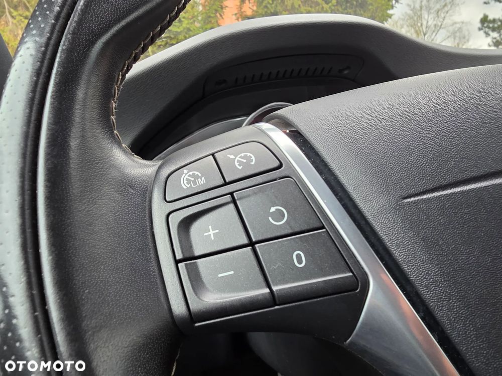 Volvo V60 T4 Geartronic R-Design - 23