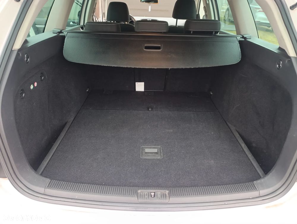 Volkswagen Golf 1.6 TDI DPF BlueMotion Technology MATCH - 15