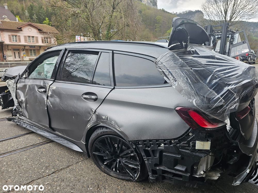 BMW M3 Competition M xDrive - 2