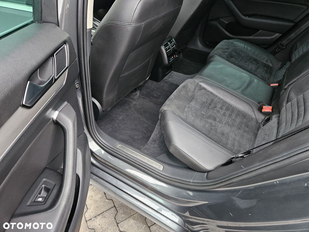 Volkswagen Passat - 14